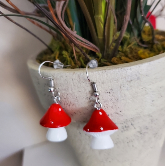 Red Mushroom Earrings - Picture 1 of 10